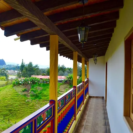 Roble Colonial Apartment Guatape Exterior photo
