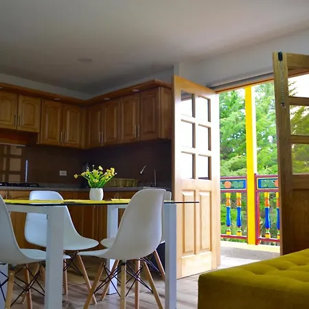 Roble Colonial Apartment Guatape Exterior photo