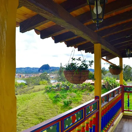 Roble Colonial Apartment Guatape Exterior photo