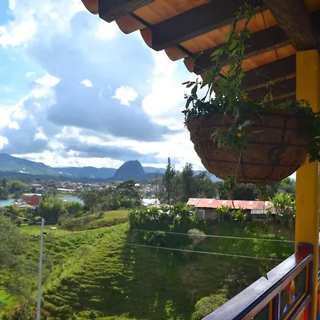 Roble Colonial Apartment Guatape Exterior photo