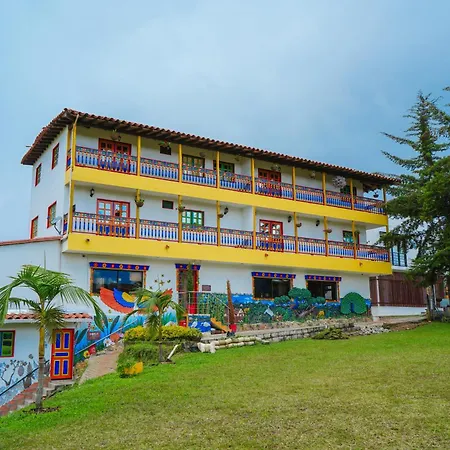 Roble Colonial Apartment Guatape Exterior photo